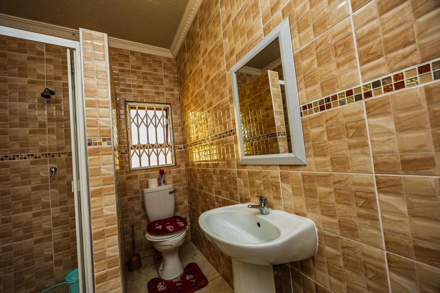 10 Bedroom Property for Sale in Greenfields Eastern Cape
